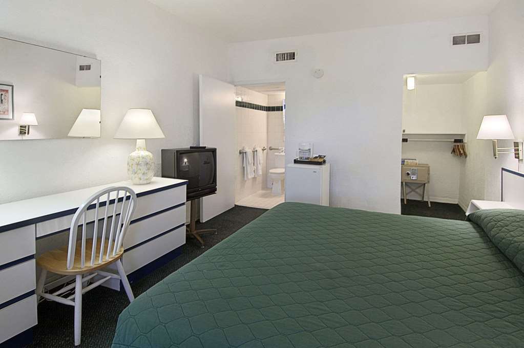 Travelodge Monaco Beach Resort Sunny Isles Beach Εξωτερικό φωτογραφία
